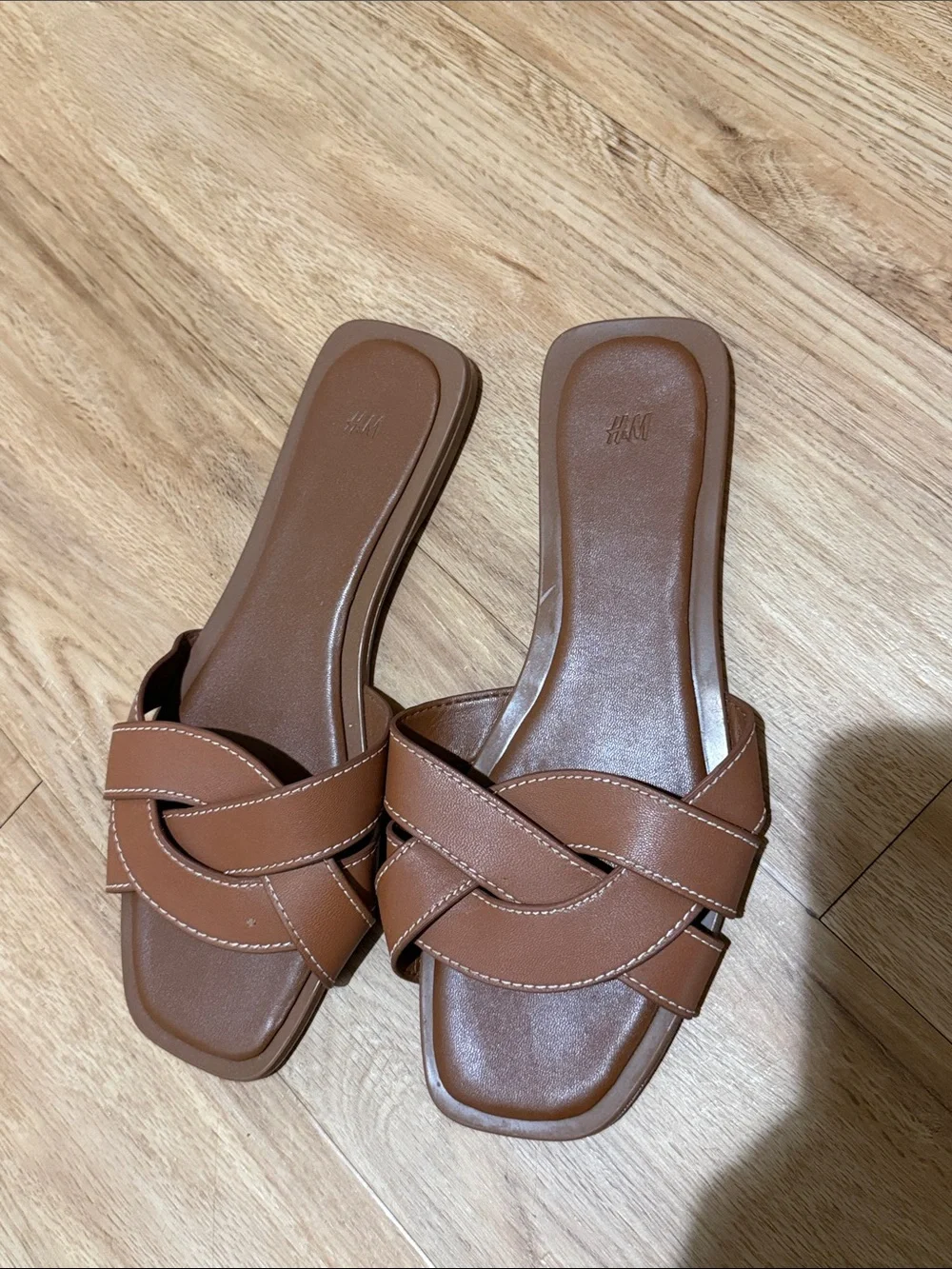 H&M sandals - Picture 1 of 3